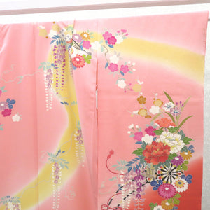 子供着物 女の子用 四つ身 襦袢セット ピンク×薄オレンジ×黄緑ぼかし 花車 一つ紋 ツタ紋 パールトーン加工 正絹 袷 フォーマル 子供きもの 女児 七五三 祝着 身丈133cm