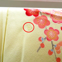 Load image into Gallery viewer, 子供着物 女の子用 四つ身 襦袢セット クリーム×オレンジ 花々 正絹 袷 フォーマル 子供きもの 女児 七五三 祝着 身丈119cm