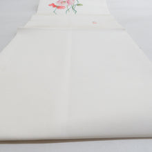 Load image into Gallery viewer, 名古屋帯 正絹 塩瀬 白地 緑色ｘピンク色ｘ白色 落款入り 花柄 お太鼓柄 仕立て上がり 着物帯 長さ369cm