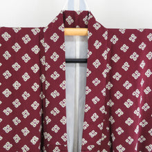 Load image into Gallery viewer, 小紋 絞り エンジ色ｘ薄緑色 小花模様 袷 バチ衿 正絹 仕立て上がり カジュアル着物 身丈155cm
