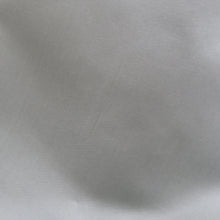 Load image into Gallery viewer, 名古屋帯 正絹 小鳥に花紋様 お太鼓柄 薄緑色 刺繍入り ジュアル 仕立て上がり 着物帯 長さ378cm
