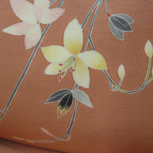 Load image into Gallery viewer, 名古屋帯 正絹 塩瀬 加賀友禅調 オレンジ茶色ｘ多色 花鳥文様 お太鼓柄 仕付け糸付き 落款入り カジュアル 仕立て上がり 着物帯