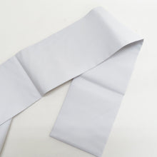 Load image into Gallery viewer, 名古屋帯 正絹 塩瀬 灰色x多色 パールトーン加工入り 花籠文様 お太鼓柄 落款付き 色紙付き カジュアル 仕立て上がり 着物帯 長さ377cm