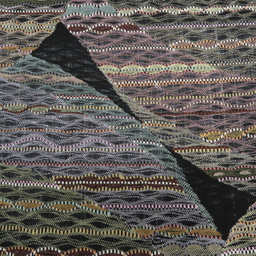 名古屋帯 正絹 すくい織 黒色x多色 金糸 横波文様 カッコいい系 六通