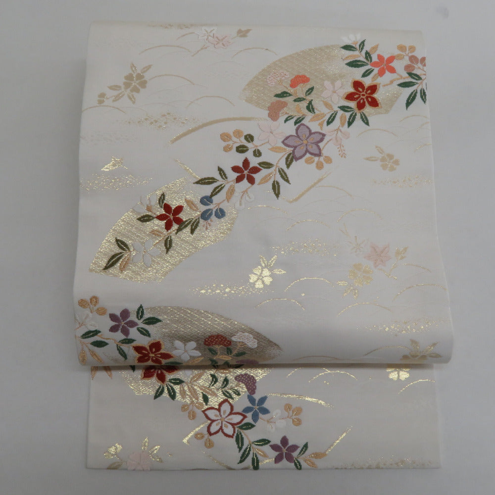 名古屋帯 正絹 白色x金色 金糸 地紙文に小花文様 六通柄 仕立て上がり