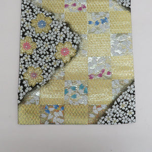 袋帯 振袖用 金色ｘ黒色ｘ多色 ゴールド系 市松に桜文様 六通柄 正絹 仕立て上がり 着物帯 長さ440cm