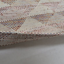 Load image into Gallery viewer, 名古屋帯 正絹 京袋帯 ベージュ色ｘ茶色 鱗模様 カジュアル帯 全通柄 仕立て上がり 着物帯 長さ376cm
