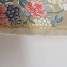 Load image into Gallery viewer, 袋帯 白地 金糸 花車文様 金色ｘピンク色ｘ多色 六通柄 正絹 仕立て上がり 着物帯 長さ440cm