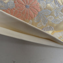 Load image into Gallery viewer, 袋帯 白地 金糸 花車文様 金色ｘピンク色ｘ多色 六通柄 正絹 仕立て上がり 着物帯 長さ440cm