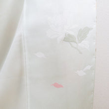 画像をギャラリービューアに読み込む, 訪問着 薄緑色ｘピンク色ｘ多色 パステル系 箔入り 花草紋様 広衿 正絹 仕立て上がり着物 身丈160cm