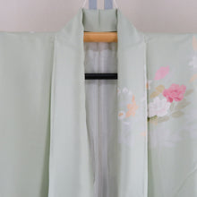 画像をギャラリービューアに読み込む, 訪問着 薄緑色ｘピンク色ｘ多色 パステル系 箔入り 花草紋様 広衿 正絹 仕立て上がり着物 身丈160cm