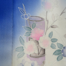 Load image into Gallery viewer, 付下げ 袷 青色ｘピンク色ｘ多色 ぼかし染め 花瓶紋様 広衿 正絹 仕立て上がり着物 身丈158cm