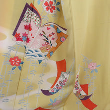 画像をギャラリービューアに読み込む, 付下げ 袷 辛子色ｘオレンジ色ｘ多色 冊紙に熨斗と花々紋様 広衿 正絹 仕立て上がり着物 身丈157cm