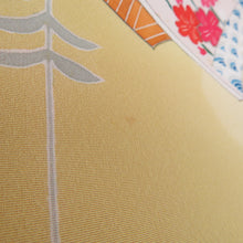 画像をギャラリービューアに読み込む, 付下げ 袷 辛子色ｘオレンジ色ｘ多色 冊紙に熨斗と花々紋様 広衿 正絹 仕立て上がり着物 身丈157cm
