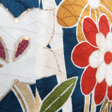 画像をギャラリービューアに読み込む, 付下げ 袷 ターコイズブルーｘ朱色ｘ多色 草花紋様 広衿 正絹 仕立て上がり着物 身丈159cm