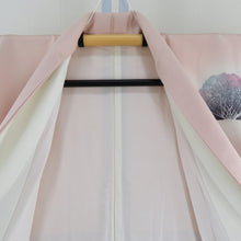 画像をギャラリービューアに読み込む, 付下げ 袷 くすみピンク色ｘ灰色ｘ薄青色 ぼかし染め 風景紋様 広衿 正絹 仕立て上がり着物 身丈156cm