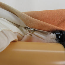 画像をギャラリービューアに読み込む, 付下げ 袷 オレンジ色ｘ緑色ｘ白色 ぼかし染め 花紋様 刺繍入り 広衿 正絹 仕立て上がり着物 身丈160cm