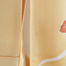 画像をギャラリービューアに読み込む, 付下げ 袷 黄色ｘオレンジ色 葡萄紋様 刺繍入り 広衿 正絹 仕立て上がり着物 身丈165cm