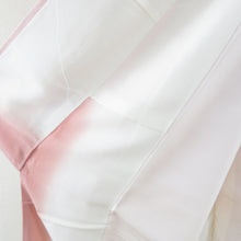 画像をギャラリービューアに読み込む, 付下げ 袷 ピンク系 パステル系 ピンク色ｘ薄緑色ｘ黄色 加賀友禅調 花紋様 広衿 正絹 仕立て上がり着物 身丈163cm