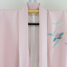 画像をギャラリービューアに読み込む, 付下げ 袷 ピンク系 パステル系 ピンク色ｘ薄緑色ｘ黄色 加賀友禅調 花紋様 広衿 正絹 仕立て上がり着物 身丈163cm