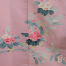 画像をギャラリービューアに読み込む, 付下げ 袷 ピンク系 パステル系 ピンク色ｘ薄緑色ｘ黄色 加賀友禅調 花紋様 広衿 正絹 仕立て上がり着物 身丈163cm