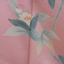 画像をギャラリービューアに読み込む, 付下げ 袷 ピンク系 パステル系 ピンク色ｘ薄緑色ｘ黄色 加賀友禅調 花紋様 広衿 正絹 仕立て上がり着物 身丈163cm