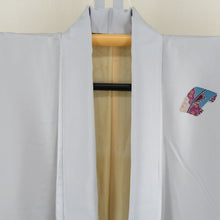 画像をギャラリービューアに読み込む, 付下げ 袷 グレーぼかし ぼかし染め ブルー系 灰色ｘ青紫色ｘ多色 お道具紋様 広衿 正絹 仕立て上がり着物 身丈154cm