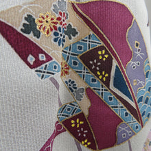 画像をギャラリービューアに読み込む, 付下げ 袷 グレーぼかし ぼかし染め ブルー系 灰色ｘ青紫色ｘ多色 お道具紋様 広衿 正絹 仕立て上がり着物 身丈154cm