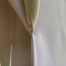 画像をギャラリービューアに読み込む, 付下げ 袷 黄緑色ｘ緑色 金糸 刺繍入り ぼかし染め 草花紋様 金糸 広衿 正絹 仕立て上がり着物 身丈158cm