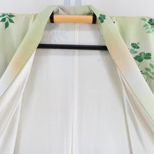 画像をギャラリービューアに読み込む, 付下げ 袷 黄緑色ｘ緑色 金糸 刺繍入り ぼかし染め 草花紋様 金糸 広衿 正絹 仕立て上がり着物 身丈158cm