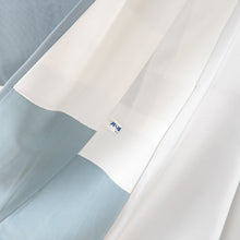 画像をギャラリービューアに読み込む, 訪問着 袷 グレーブルーｘゴールドｘ多色 箔に花紋様 一つ紋 右三つ巴紋 広衿 余り布付き 正絹 パールトーン加工入り 仕立て上がり着物 身丈154cm