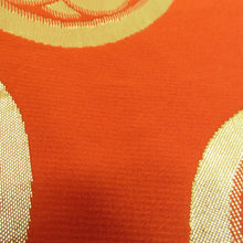 Load image into Gallery viewer, 袋帯 金糸 オレンジ系 オレンジ色ｘ金色 家紋文様 六通柄 レトロ 正絹 仕立て上がり 長さ416cm