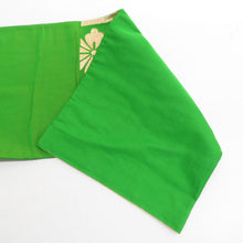 Load image into Gallery viewer, 袋帯 金糸 グリーン系 緑色ｘ金色 亀甲に菊紋様 六通柄 レトロ 正絹 仕立て上がり 長さ416cm