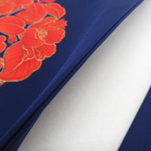 Load image into Gallery viewer, 名古屋帯 正絹 塩瀬 ブルー系 青色ｘ赤オレンジ色 花紋文様 お太鼓柄 カジュアル 仕立て上がり 着物帯 長さ357cm