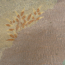 Load image into Gallery viewer, 袋帯 正絹 纐纈 ふくれ織 金色ｘ緑色ｘ黄色ｘ多色 四季紋様 お太鼓柄 仕立て上がり 着物帯 長さ440cm