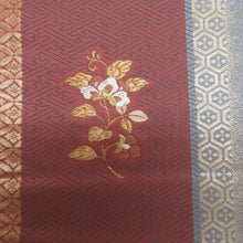 Load image into Gallery viewer, 袋帯 金糸 金色ｘ灰色ｘ茶色 六通柄 縦縞に鳥と唐草花様 正絹 仕立て上がり 長さ432cm