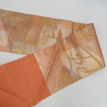 画像をギャラリービューアに読み込む, 名古屋帯 正絹 サーモンピンク色ｘ金色 金糸 幾何学文様 六通柄 カジュアル 仕立て上がり 着物帯 長さ356cm