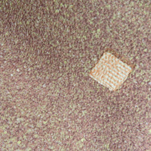 画像をギャラリービューアに読み込む, 色無地 ぼかし色無地 袷 広衿 くすみピンク色 中陰蔦紋 落款入り 正絹 仕立て上がり 身丈161cm