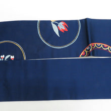 画像をギャラリービューアに読み込む, 名古屋帯 正絹 丸に花紋様 六通柄 紺色ｘ赤色ｘ白色 金糸 カジュアル 仕立て上がり 着物帯 長さ364cm