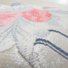 画像をギャラリービューアに読み込む, 名古屋帯 正絹 水仙紋様 刺繍入り お太鼓柄 銀糸 銀色ｘピンク色ｘ青色 カジュアル 仕立て上がり 着物帯 長さ359cm 未使用品