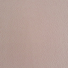 Load image into Gallery viewer, 色無地 くすみピンク色 袷 広衿 花菱紋 地紋入り パールトーン加工入り 正絹 仕立て上がり 身丈161cm