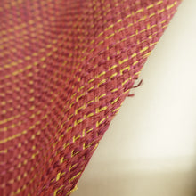 Load image into Gallery viewer, 名古屋帯 正絹 赤色ｘ紫色ｘ金色 金糸 網紋様 全通柄 カジュアル 仕立て上がり 着物帯 長さ384cm