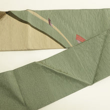 Load image into Gallery viewer, 名古屋帯 正絹 ふくれ織 緑色ｘ茶色ｘ多色 波模様 お太鼓柄 カジュアル 仕立て上がり 着物帯 長さ362cm