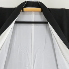 Load image into Gallery viewer, 黒留袖 松竹梅に菊文様 蔦紋 正絹 落款入り 比翼 袷 広衿 礼装着物 フォーマル 仕立て上がり 身丈158cm