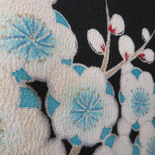 Load image into Gallery viewer, 黒留袖 松竹梅に菊文様 蔦紋 正絹 落款入り 比翼 袷 広衿 礼装着物 フォーマル 仕立て上がり 身丈158cm