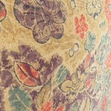 Load image into Gallery viewer, 小紋 袷 辛子色ｘオレンジ色ｘ緑色ｘ紫色 辻が花模様 正絹 広衿 仕立て上がり着物 身丈159cm