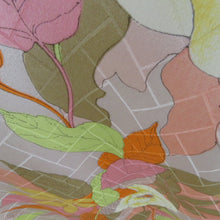 Load image into Gallery viewer, 小紋 袷 ピンク色ｘ多色 植物模様 バチ衿 正絹 仕立て上がり着物 身丈159cm