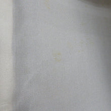 Load image into Gallery viewer, 黒留袖 風景紋様 五三桐蔦紋 正絹 黒色ｘ青色ｘ多色 落款入り 比翼 袷 広衿 礼装着物 フォーマル 仕立て上がり 身丈155cm