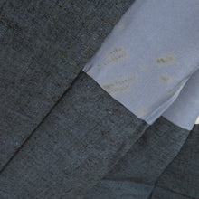 Load image into Gallery viewer, 男着物 紬 アンサンブル 襦袢付 袷 紺色 正絹 男性用きもの 羽織 金閣寺模様 襦袢セット 絞り 三点セット メンズ 仕立て上がり 和服 男物 カジュアル 身丈143cm