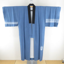 Load image into Gallery viewer, 男着物 紬 アンサンブル 襦袢付 袷 紺色 正絹 男性用きもの 羽織 金閣寺模様 襦袢セット 絞り 三点セット メンズ 仕立て上がり 和服 男物 カジュアル 身丈143cm